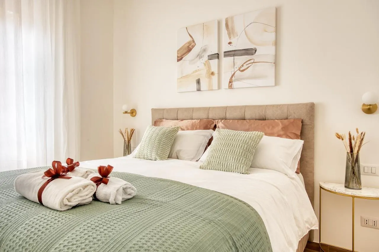 Relais Milano Suite 2 0*,  İtalya