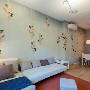 https://easylife-accogliente-trilocale-a-porta-romana-relax-e.it-lombardy.com